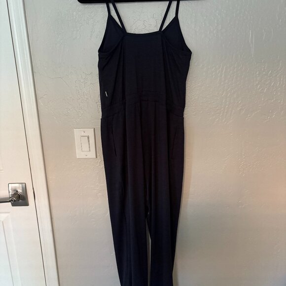 Vuori Lux Jogger Jumpsuit Size Medium, Midnight Heather NWOT - Picture 9 of 9